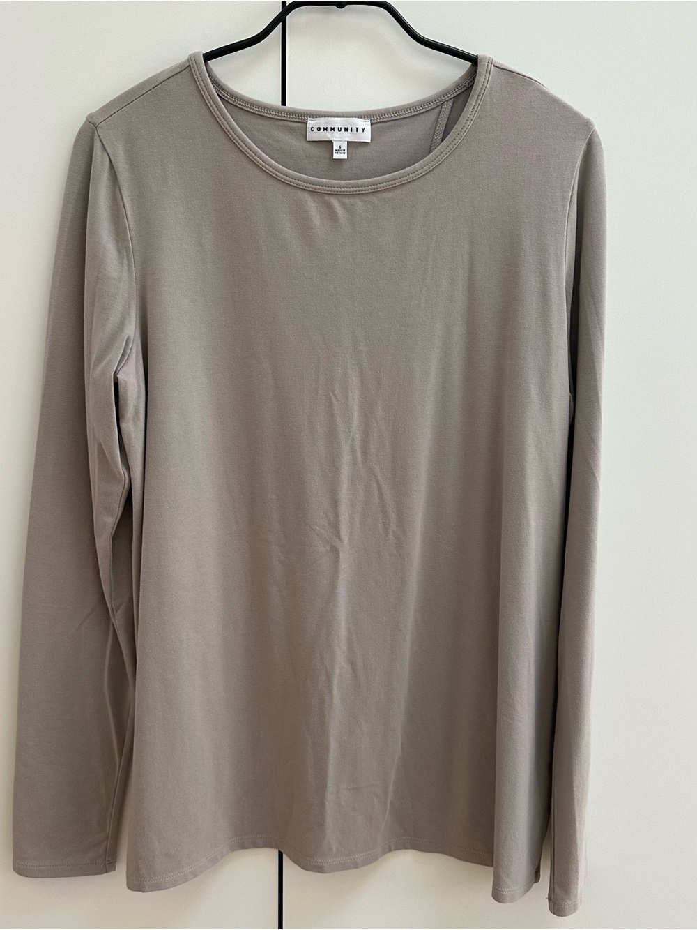 ARITZIA - COMMUNITY - LONG SLEEVE TOP - SIZE SMALL